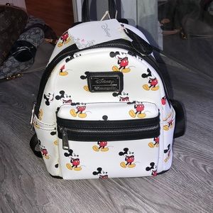 Disney lounge fly backpack